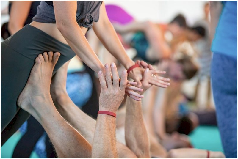 Pilates substitui academia? Prós, contras e quando faz sentido trocar
