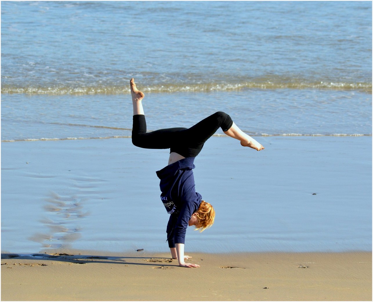 girl, gymnastic, seaside, posture, body and mind harmony, athletic