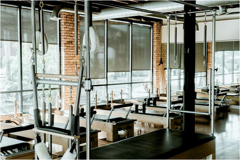 Pilates ou musculação para emagrecer: qual caminho combina com sua rotina