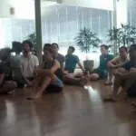 Como planejar a circulação e o espaço de segurança em um estúdio de Pilates