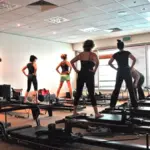 Pilates para endometriose: o que pode complementar e como adaptar a prática
