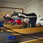 Swimming no Pilates: passo a passo, respiração e adaptações para praticar com controle