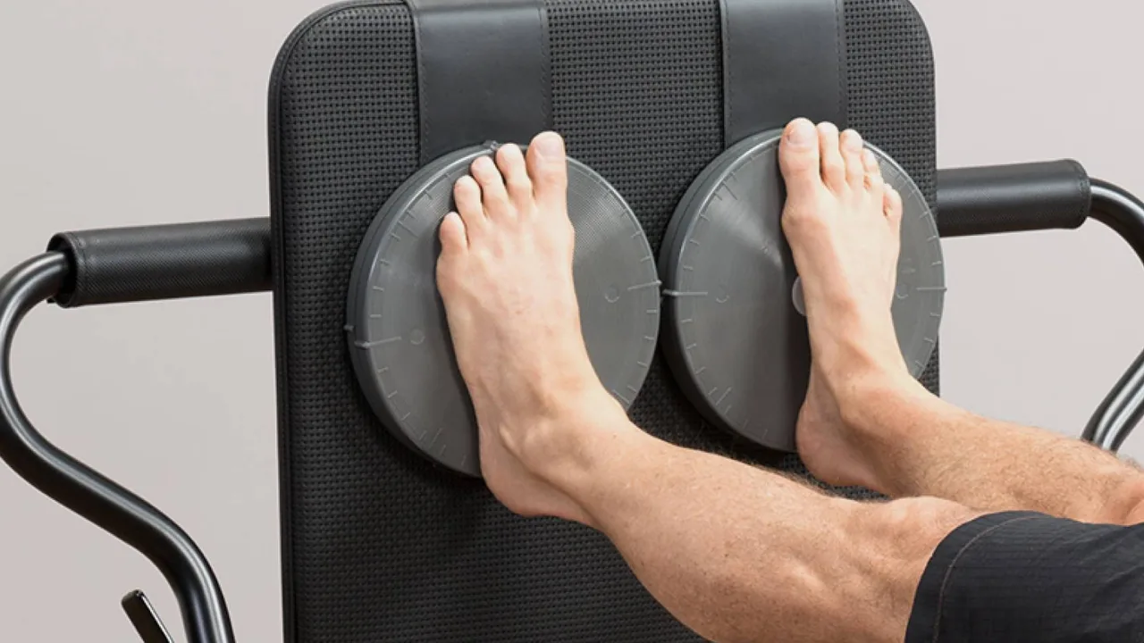 Discos rotatórios instalados em uma prancha de apoio de Reformer