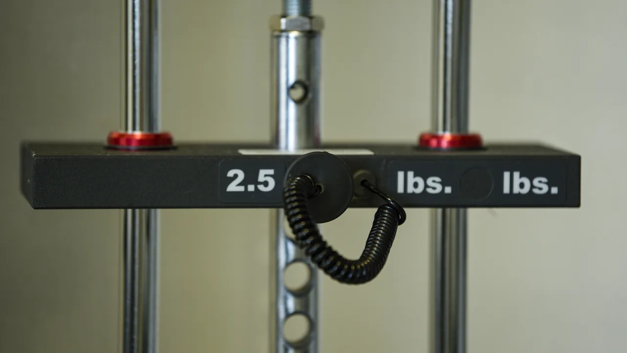 Equipamento de fisioterapia usado em exercício de reabilitação após lesão