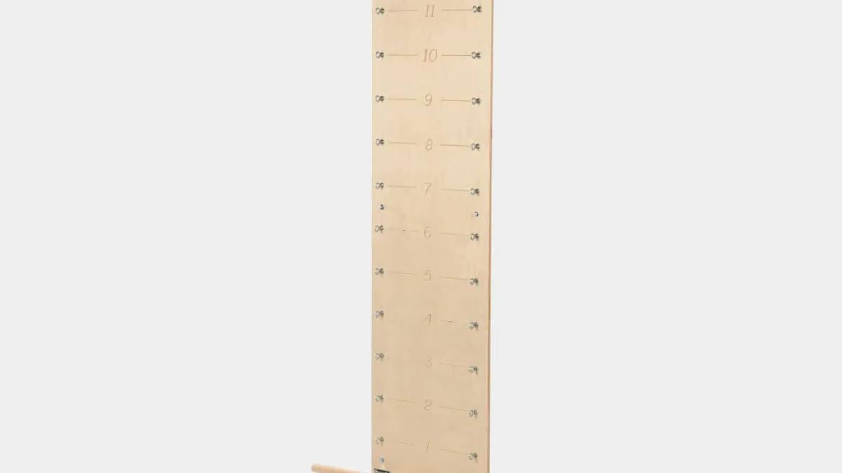 Placa de Springboard de Pilates com pontos numerados para fixação de molas